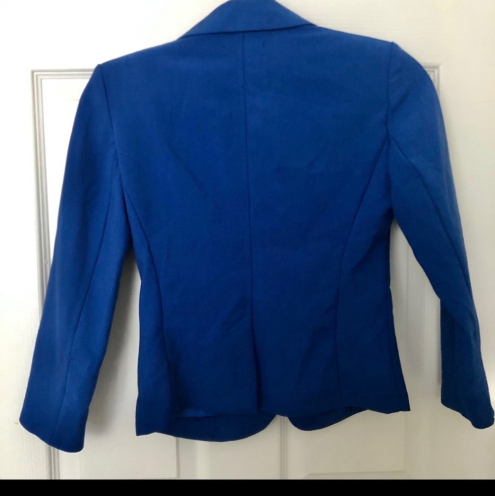 Blazer - Picture 4 of 7